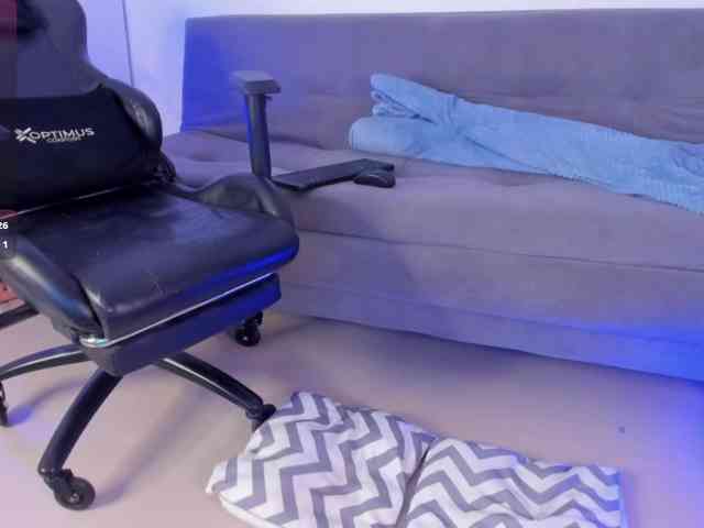 Sofia-Jones webcam