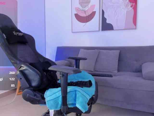 Sofia-Jones Sofia-Jones