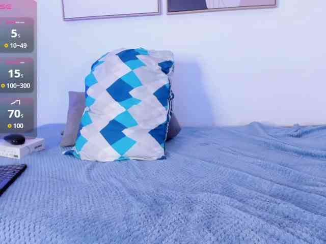 Sofia-Jones webcam
