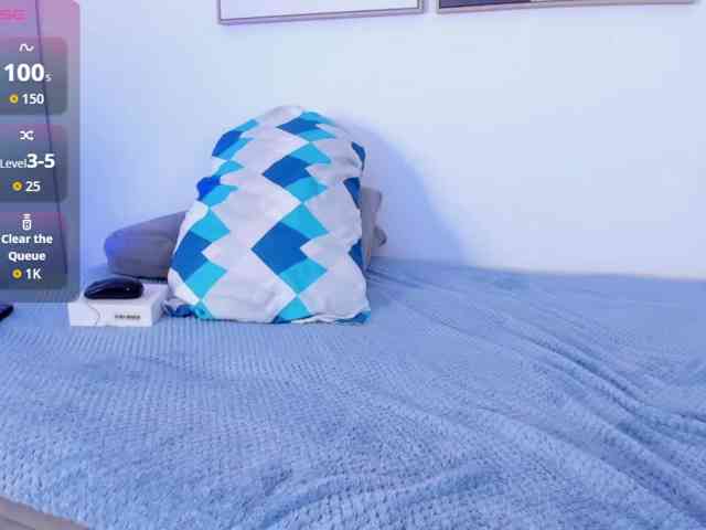 Sofia-Jones webcam