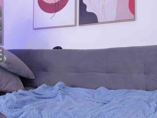 Sofia-Jones webcam