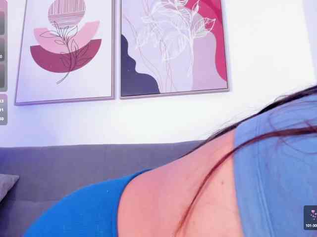 Sofia-Jones webcam