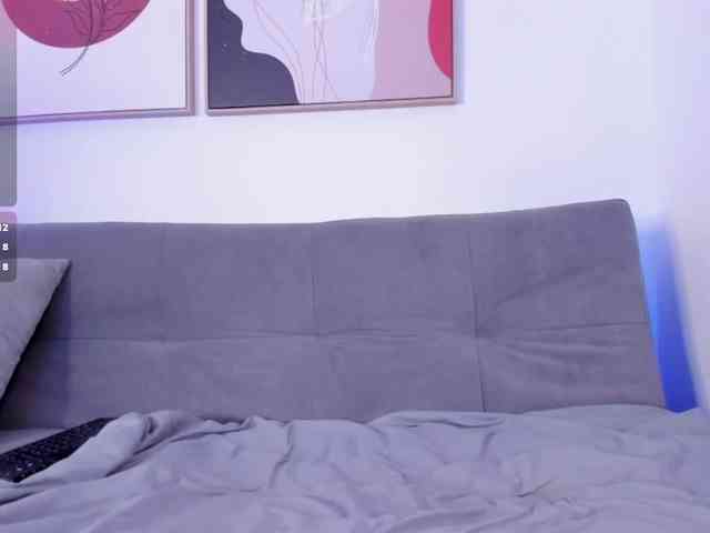 Sofia-Jones webcam