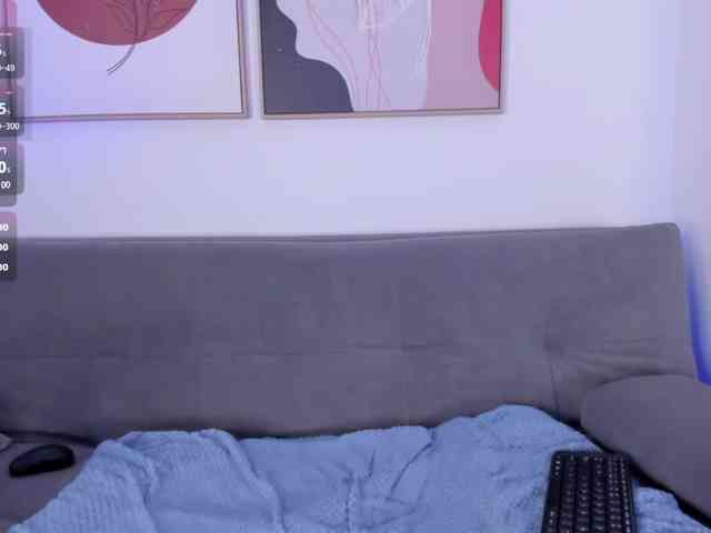 Sofia-Jones webcam