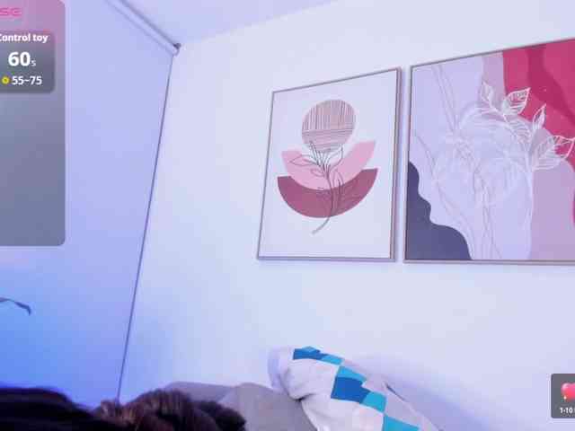 Sofia-Jones webcam