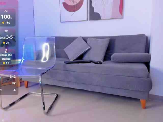 Sofia-Jones webcam
