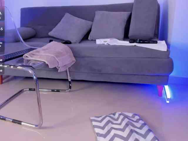 Sofia-Jones webcam