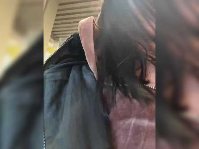 Kisa-Gav — Lovens from 1tk.Love 33101201 WALK DOWN THE STREET TOPLESS. 17.02 happy birthday @sofar collected. @remain left to the goal 