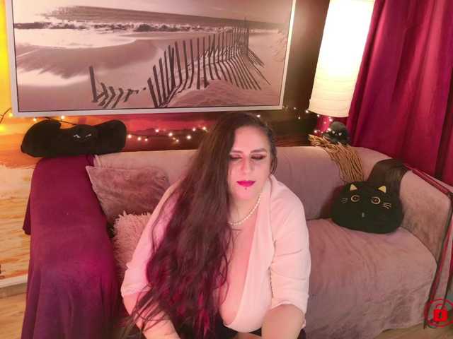 EmmaMelonie — fav tip 51  Happy New Years, darlings! Let's celebrate the start of 2026 properly, fireworks are on the menu. #bbw #bigboobs #stockings #heels #leather #curvy 