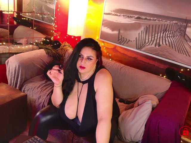 EmmaMelonie's BongaCams show and profile