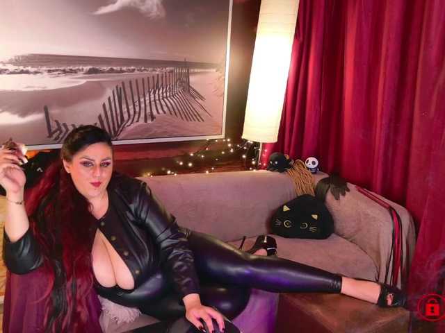 EmmaMelonie's BongaCams show and profile