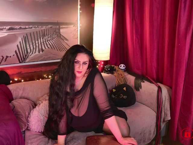 EmmaMelonie's BongaCams show and profile