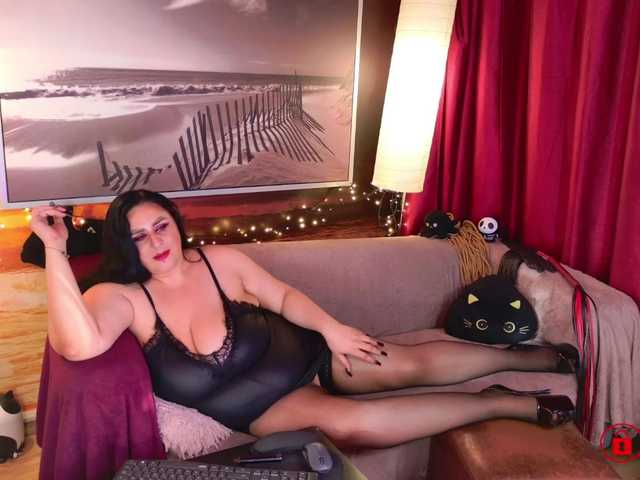 EmmaMelonie's BongaCams show and profile