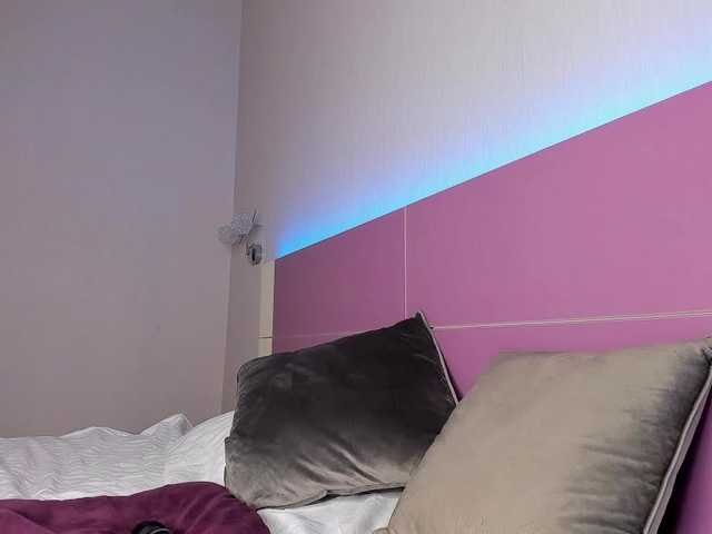  NaughtyBlond4 chat room