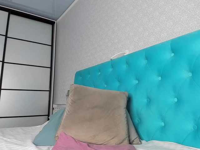 NaughtyBlond4's BongaCams show and profile