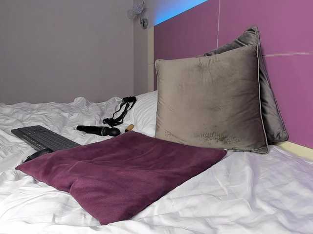  NaughtyBlond4 chat room