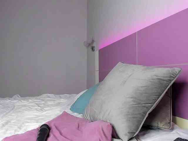 NaughtyBlond4 webcam