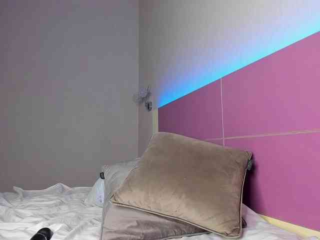 NaughtyBlond4 NaughtyBlond4