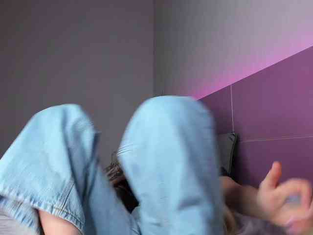 NaughtyBlond4 NaughtyBlond4