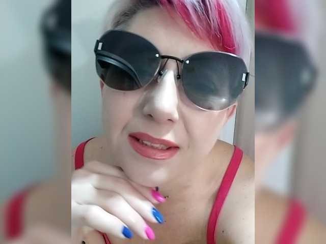 BUSINKA-25's BongaCams show and profile