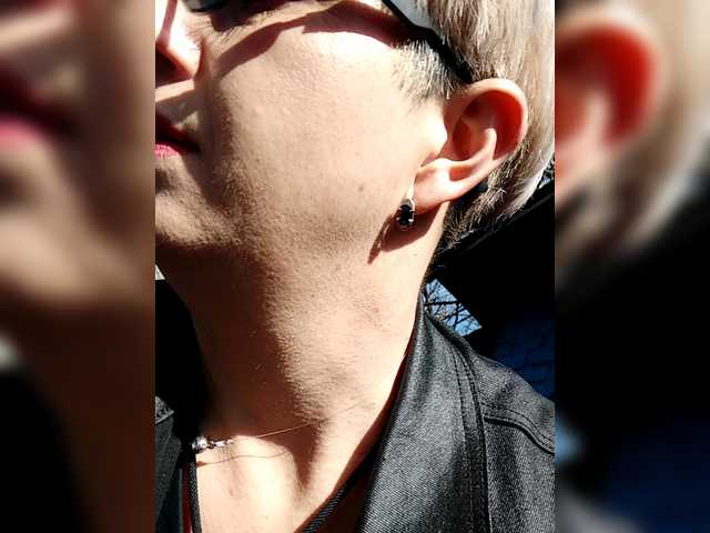 BUSINKA-25's BongaCams show and profile