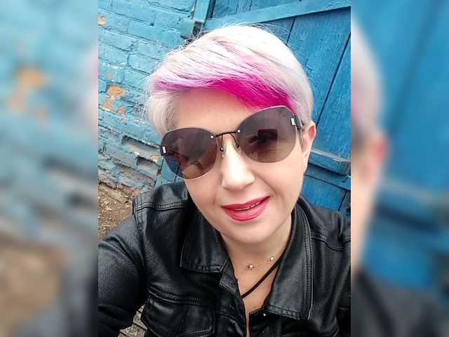 go to chat with ___---___