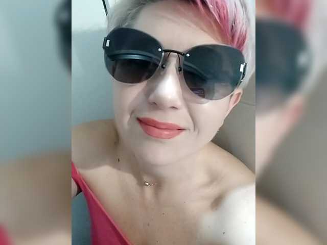 BUSINKA-25's BongaCams show and profile