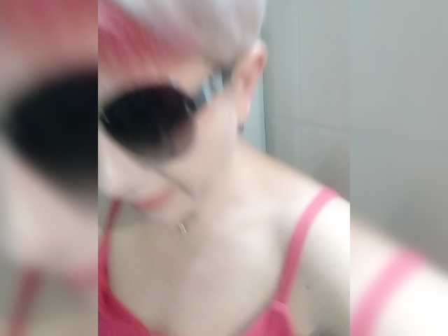 BUSINKA-25's BongaCams show and profile