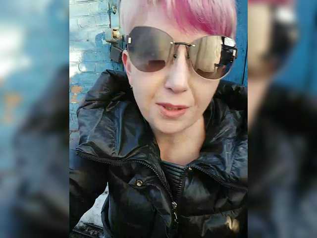 BUSINKA-25's BongaCams show and profile