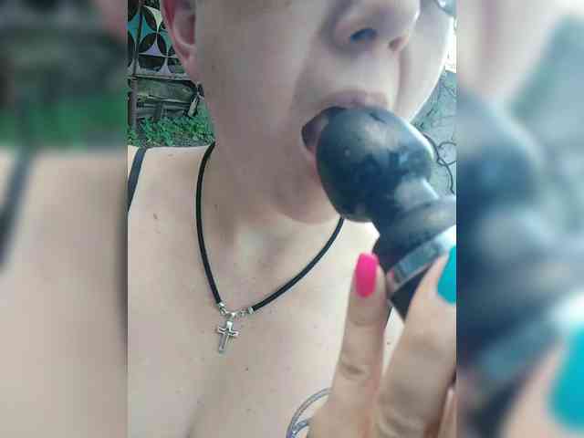 BUSINKA-25 Live Webcam on BongaCams