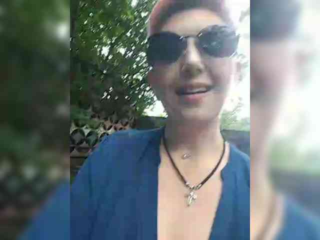 BUSINKA-25 Live Webcam on BongaCams