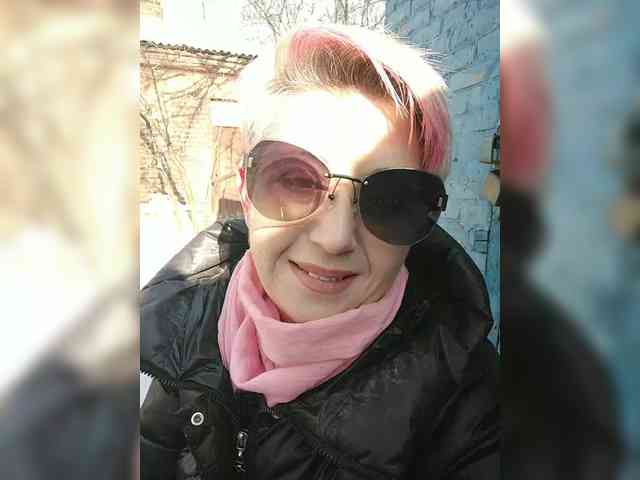 BUSINKA-25 Live Webcam on BongaCams