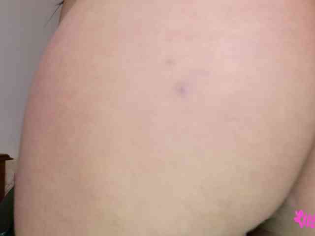 Lilith-Petite webcam