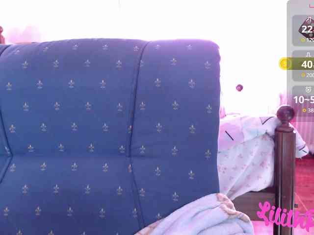 Lilith-Petite webcam