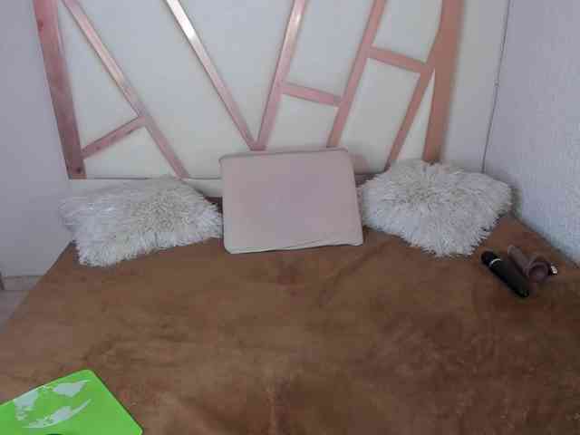 PaulinaBelush webcam