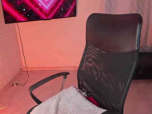 PaulinaBelush webcam