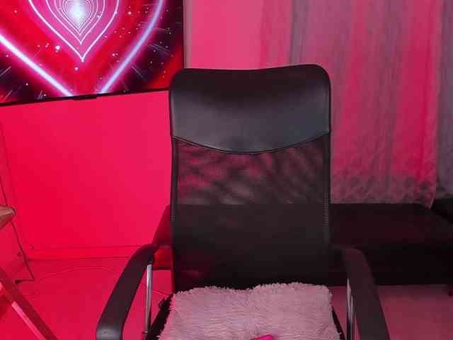 PaulinaBelush webcam