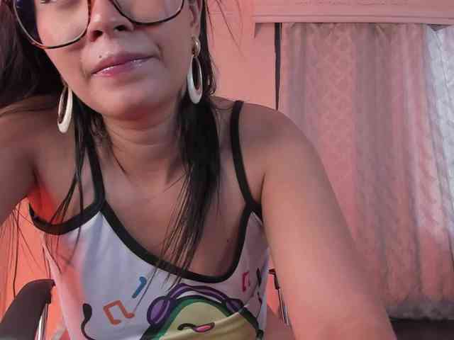 PaulinaBelush Live Webcam on BongaCams