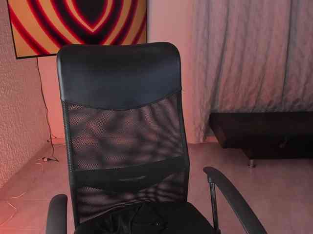 PaulinaBelush webcam