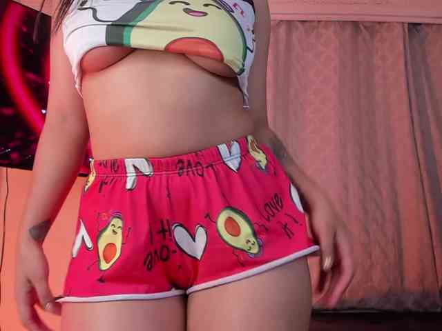 PaulinaBelush webcam