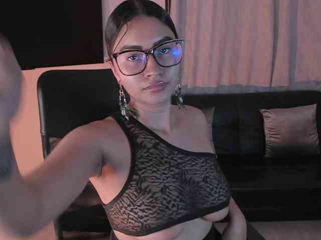 PaulinaBelush webcam