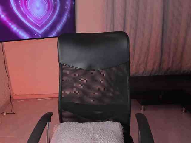 PaulinaBelush webcam