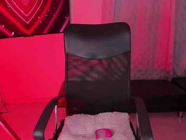 PaulinaBelush webcam