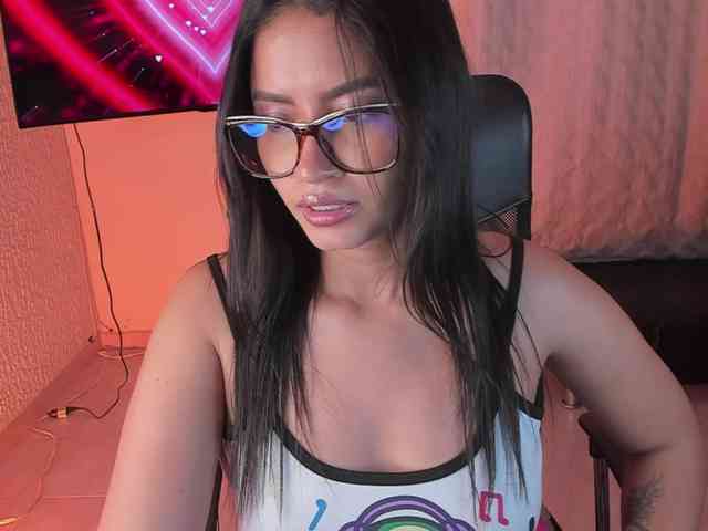 PaulinaBelush webcam
