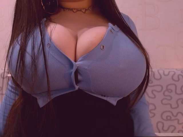 juliajam1's BongaCams show and profile