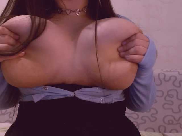 juliajam1's BongaCams show and profile