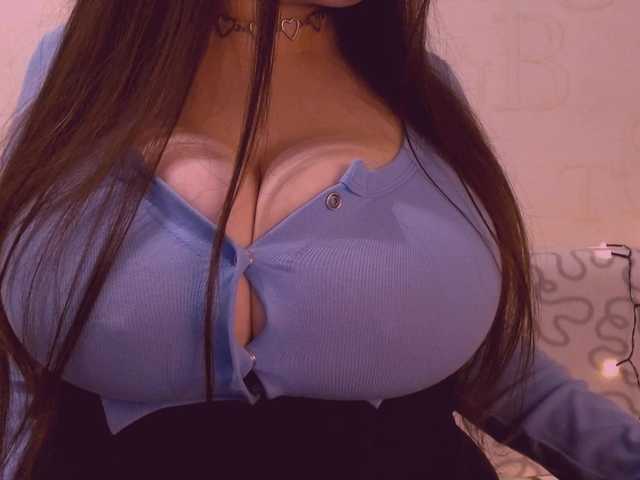 juliajam1's BongaCams show and profile