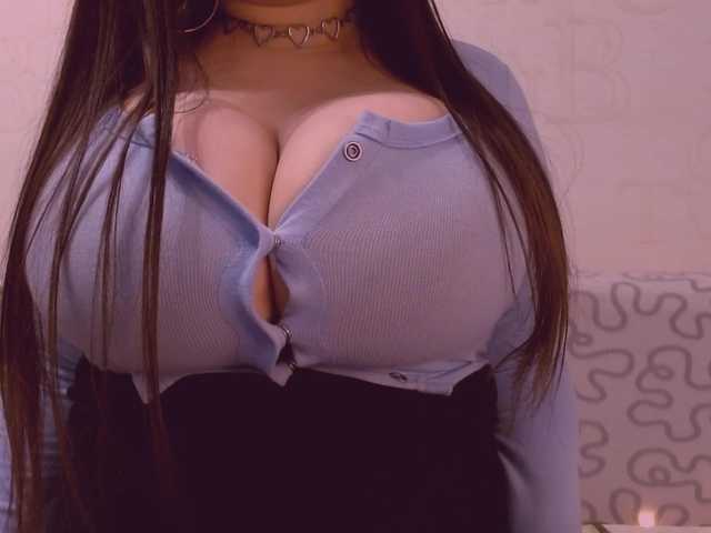 juliajam1's BongaCams show and profile