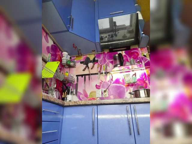 MS-86's BongaCams show and profile