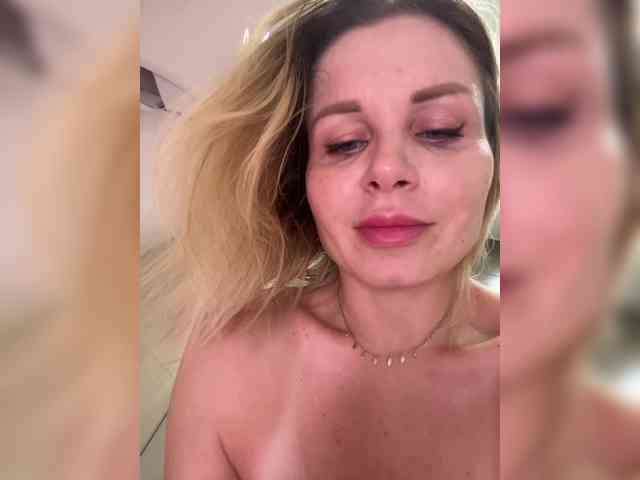 -x777x- webcam